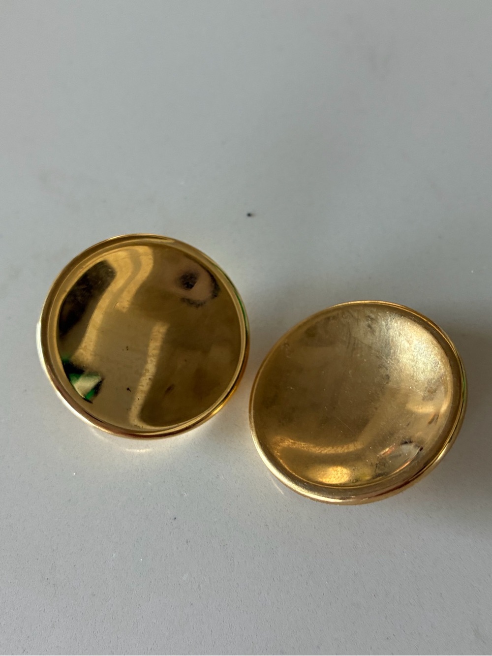 Vintage Gold Tone Round Button Earrings - Classic Minimalist Style Clip ons